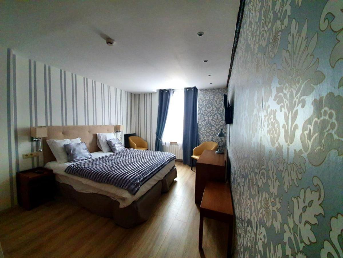 Hotel Croix Blanche de Sologne à Chaumont-sur-Tharonne Extérieur photo