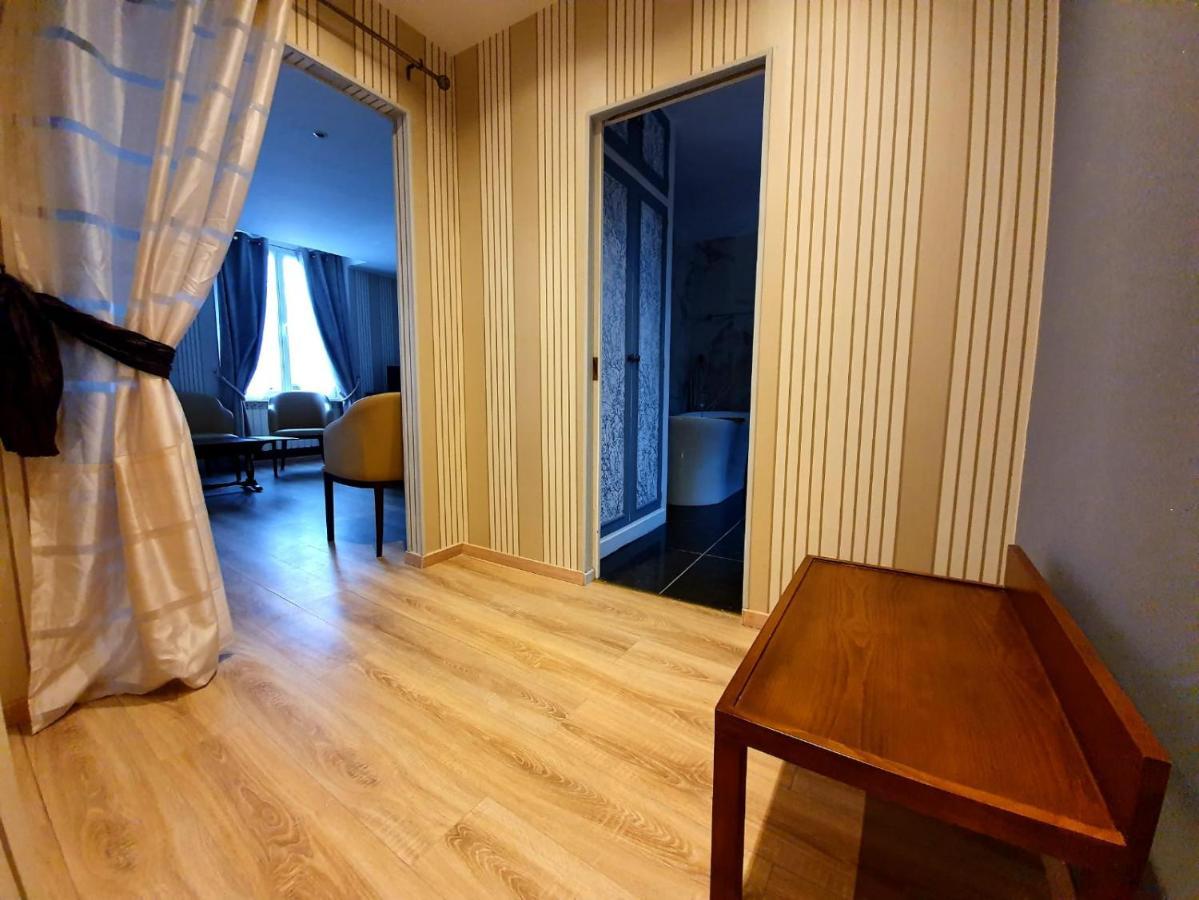 Hotel Croix Blanche de Sologne à Chaumont-sur-Tharonne Extérieur photo