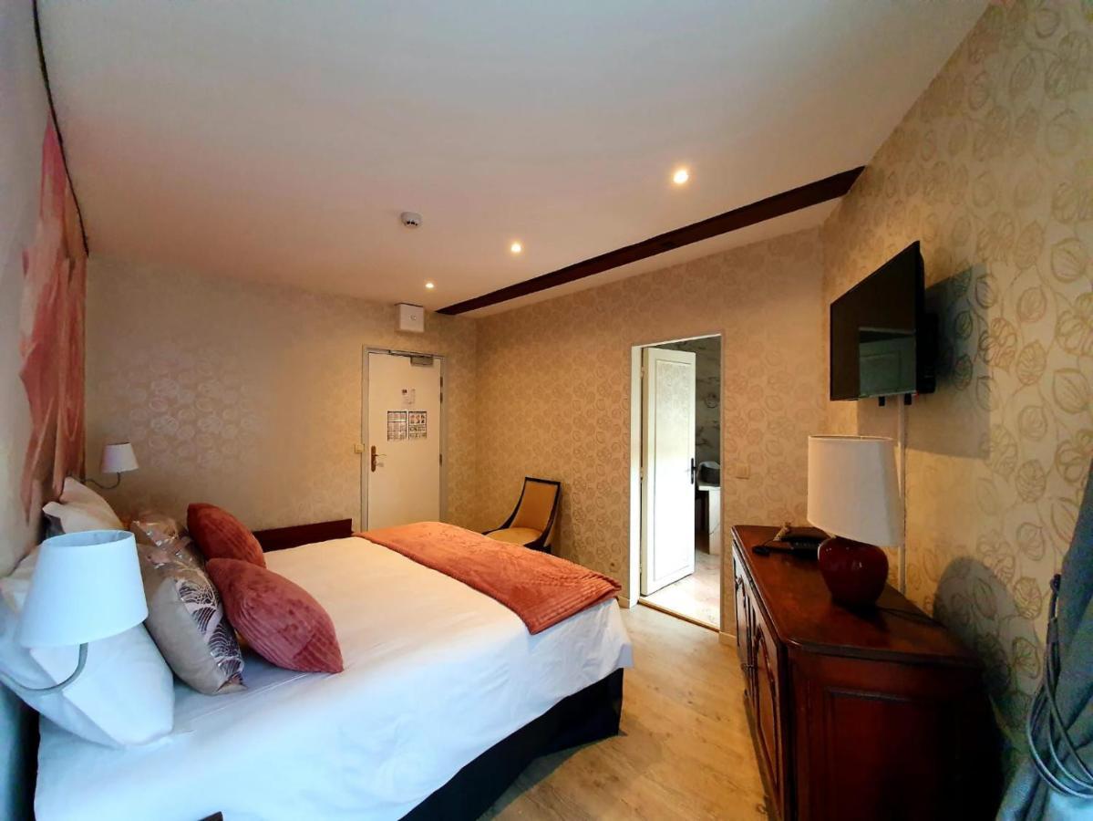 Hotel Croix Blanche de Sologne à Chaumont-sur-Tharonne Extérieur photo